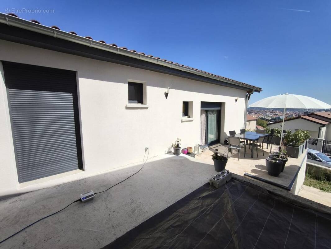 Photo 1 - Maison à SAINT-ETIENNE