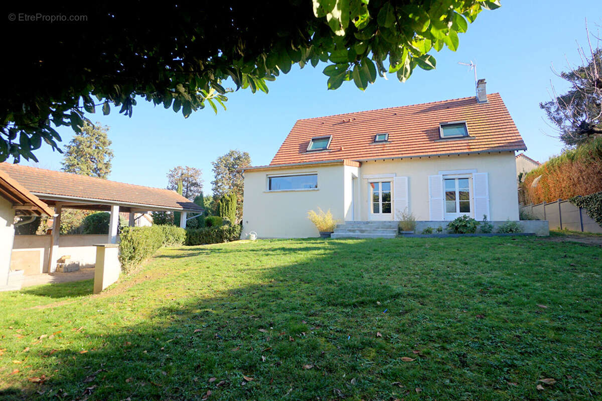 Maison à MEZIERES-SUR-SEINE