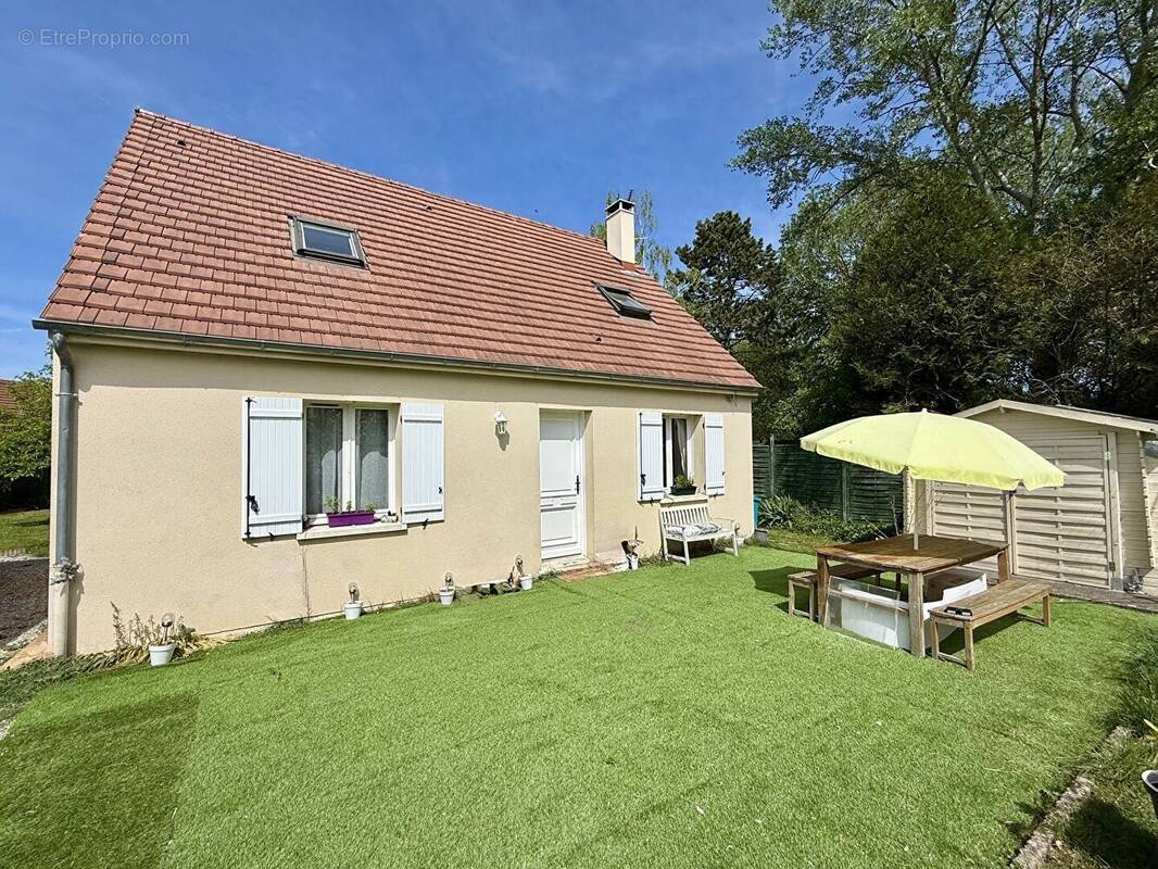 Maison à FLEURY