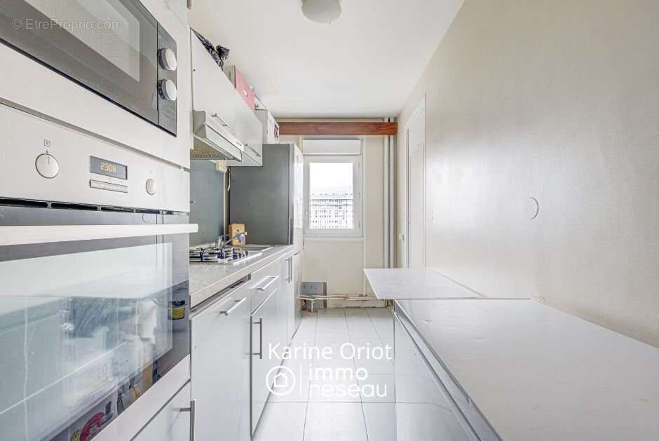 Appartement à VILLENEUVE-LA-GARENNE
