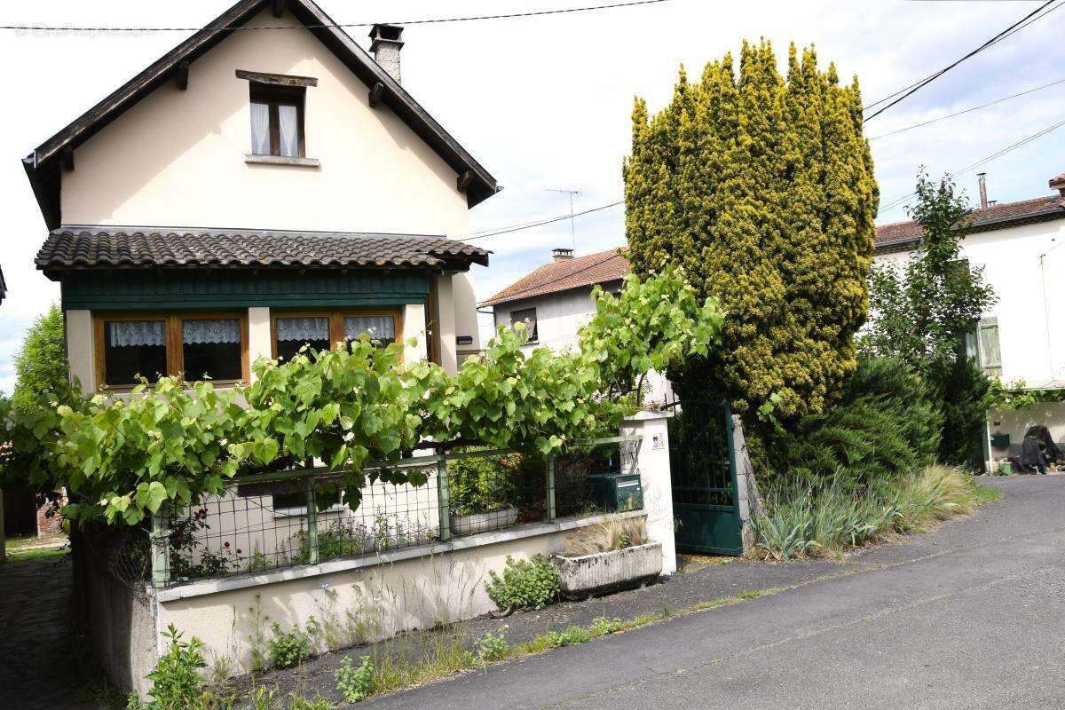 Maison 88 m² - 5 pièces  avec jardin et grange - photo 17