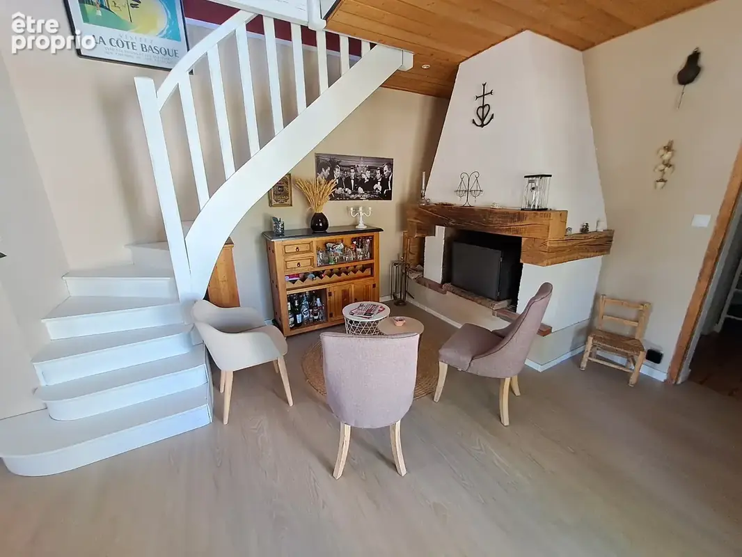 Maison à vendre 7 pièces SAINT MEDARD EN JALLES (33) - photo 2