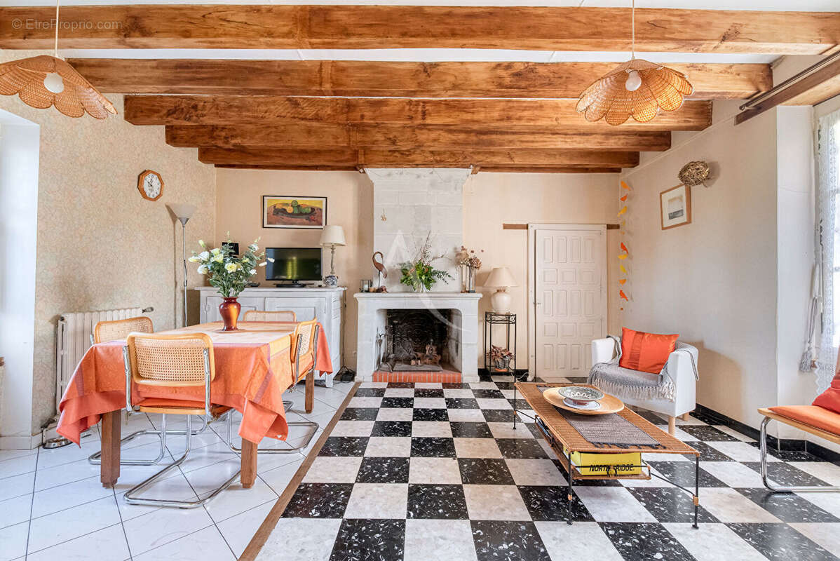 Maison à BLAISON-GOHIER