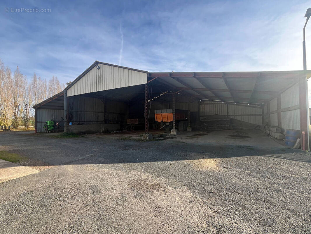 Commerce à LA POITEVINIERE