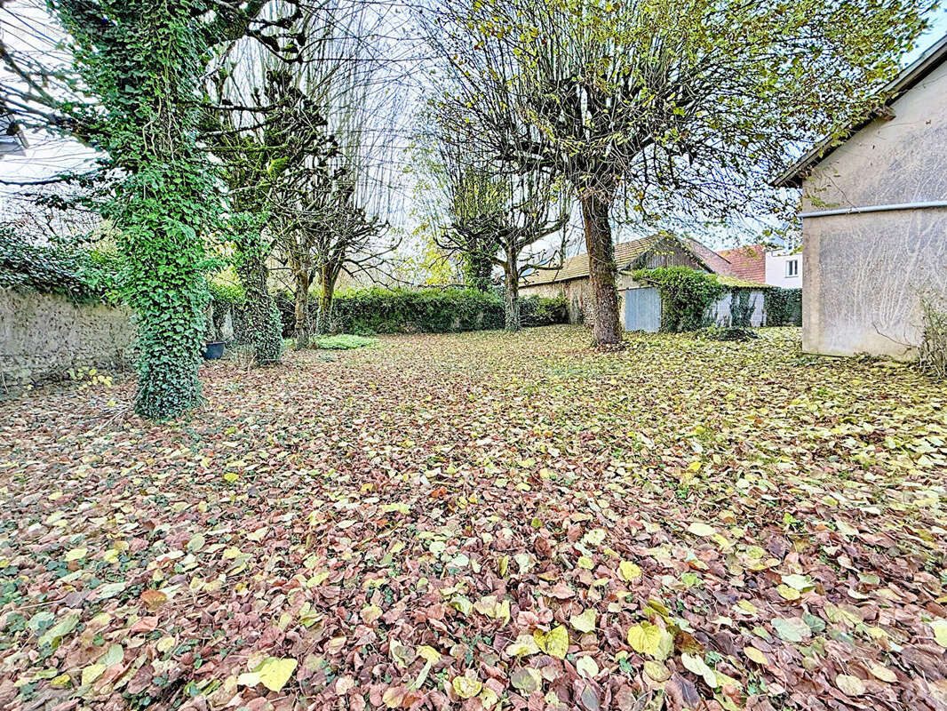 Maison à HOUVILLE-LA-BRANCHE