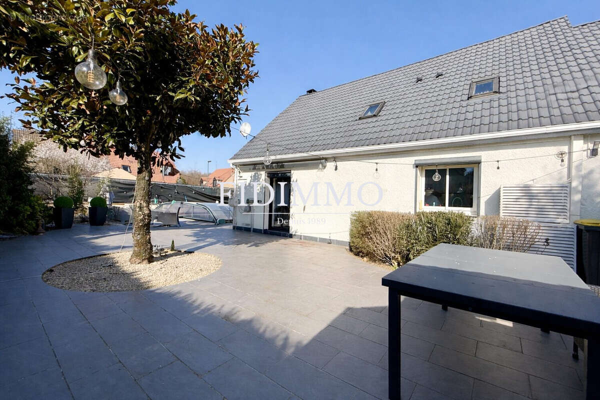 Maison à CHENNEVIERES-SUR-MARNE