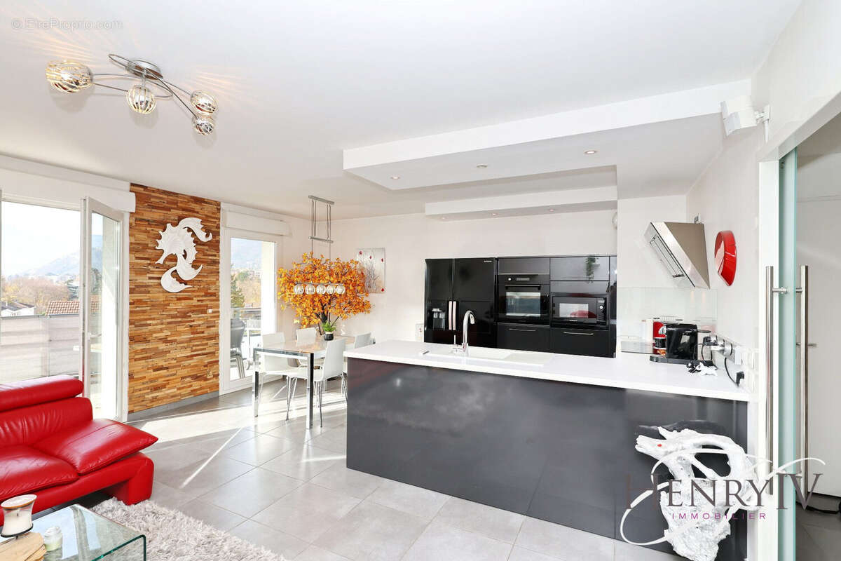 Appartement à MEYLAN