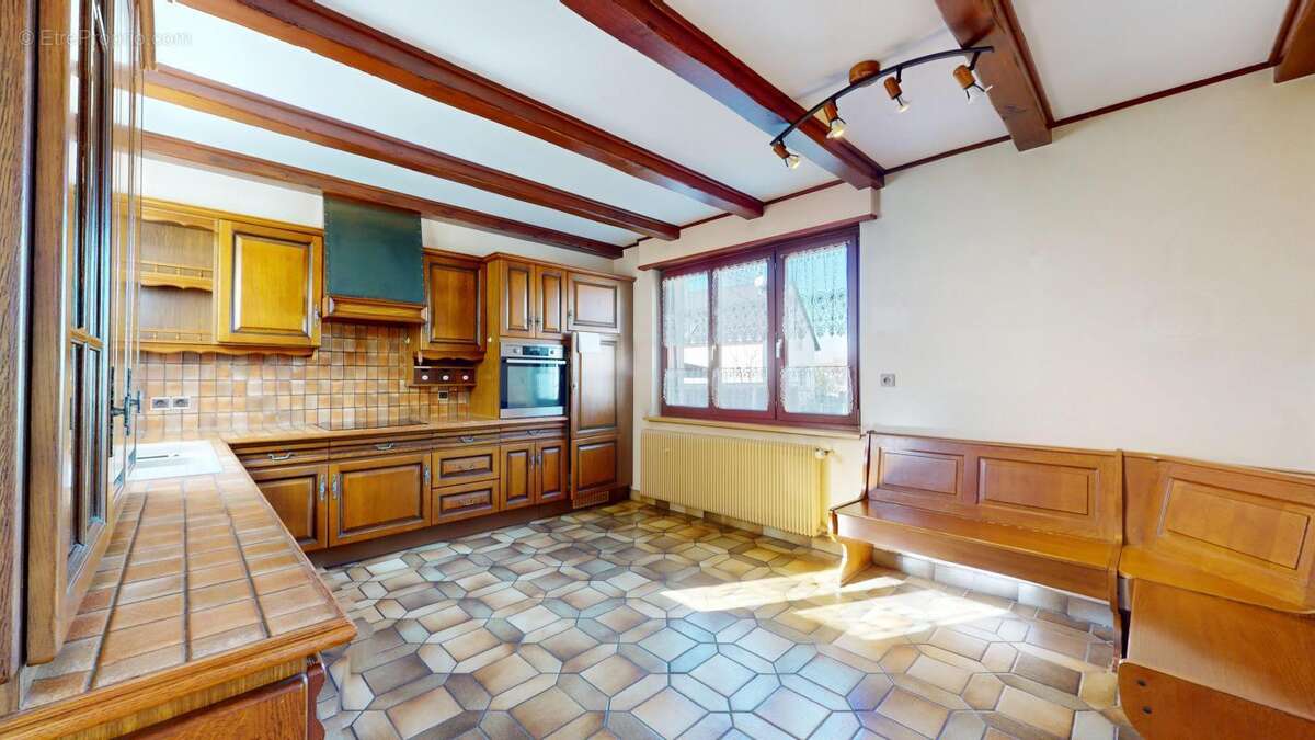 Maison à VILLAGE-NEUF