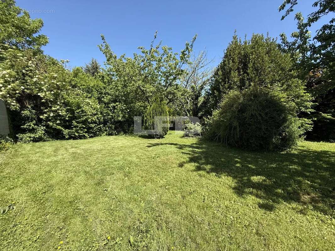 Terrain à GRISY-LES-PLATRES