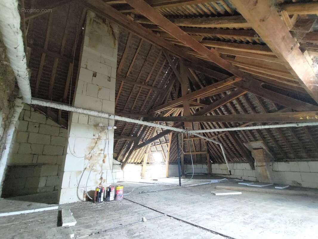 Maison à MONTREUIL-BELLAY