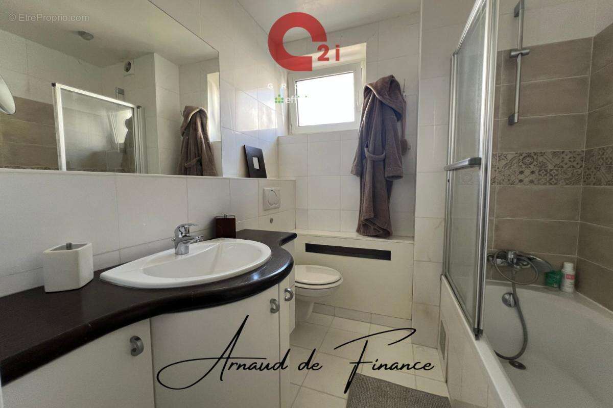 Appartement à LA CELLE-SAINT-CLOUD