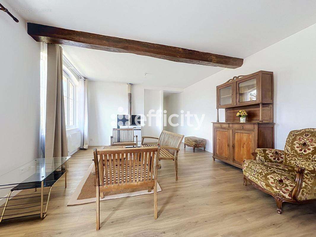 Maison 107 m² à Restigne  - photo 4