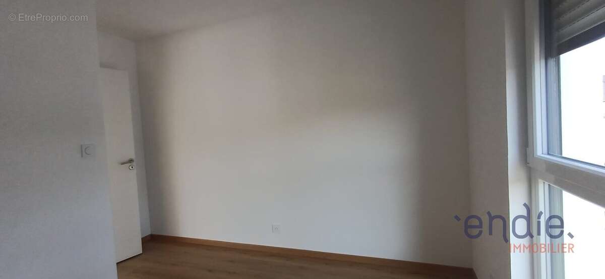 BARTENHEIM-LA-CHAUSSÉE  Magnifique appartement 5 pièces en attique avec terrasse de 27 m²  Disponible immédiatement - photo 6