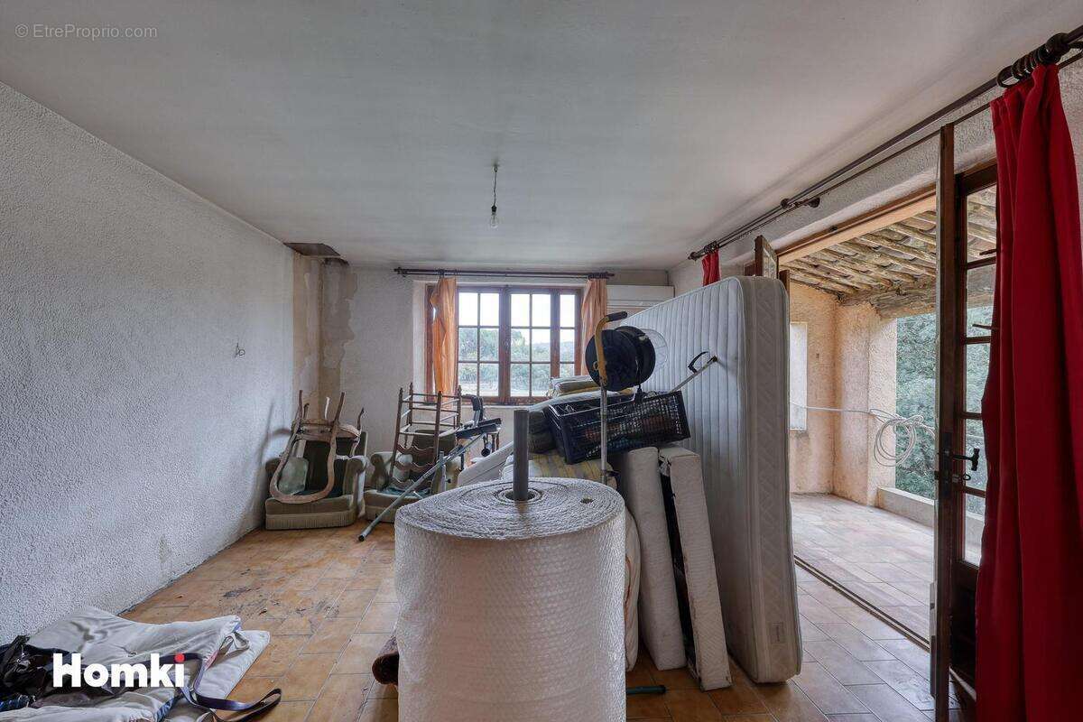 Maison à PLAN-DE-LA-TOUR