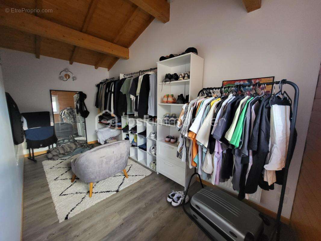 Maison à SAINT-DONAT-SUR-L&#039;HERBASSE