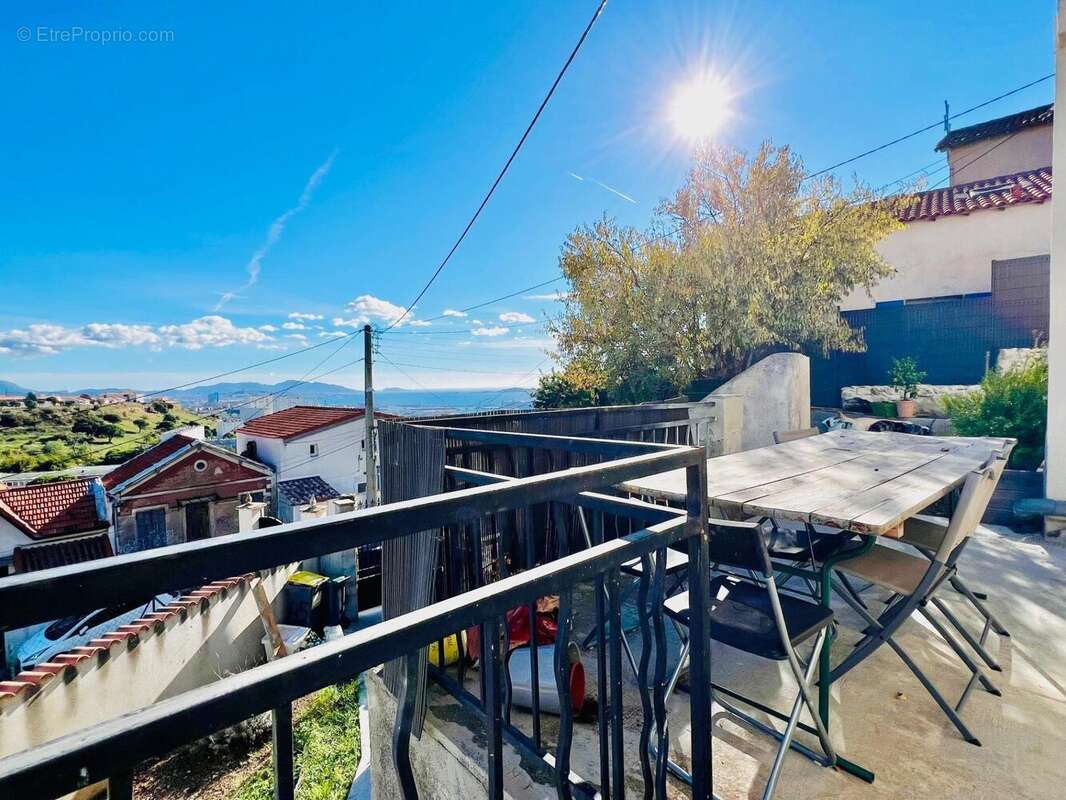Photo 2 - Maison à MARSEILLE-15E