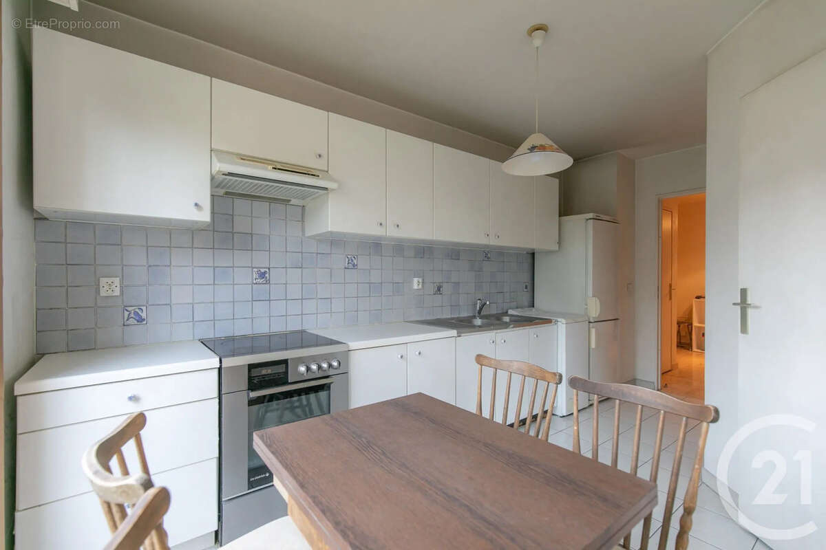Appartement à SAINT-MAUR-DES-FOSSES