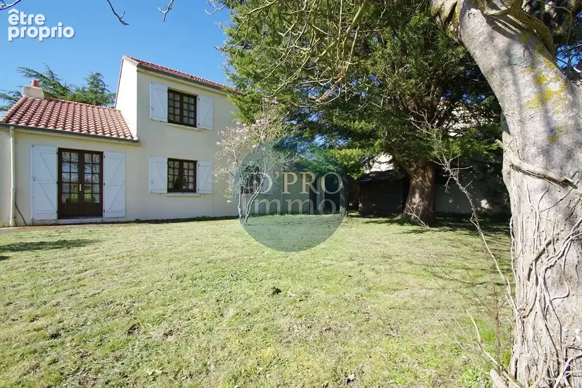 Maison Familiale De 110 M² Sur Grand Terrain De Plus De 1600 M² - photo 3