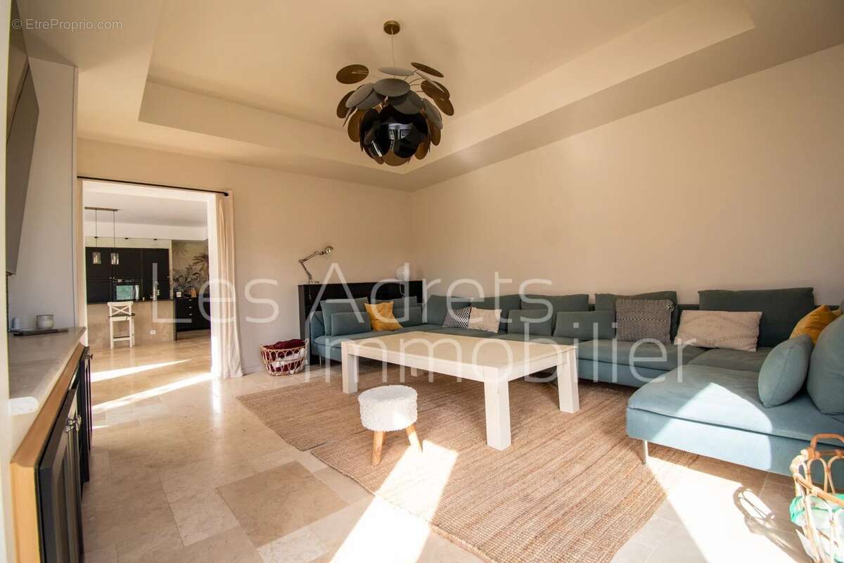 Maison à LES ADRETS-DE-L&#039;ESTEREL