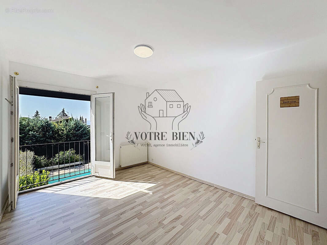 Villa Manosque 6 pièce(s) 185.30 m2 - photo 14
