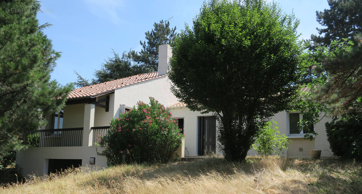 Maison à BUXEROLLES