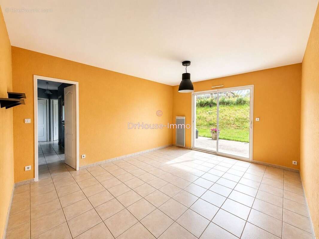 Maison 112 m² à Sainte-Gemme  - photo 4