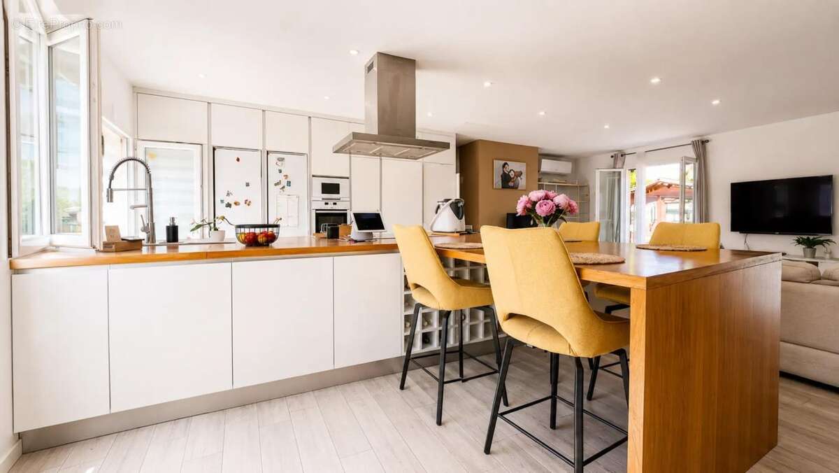 Maison moderne PLAIN PIED de 5 pièces de 110 m² à Crouy-en-Thelle (60) - photo 7