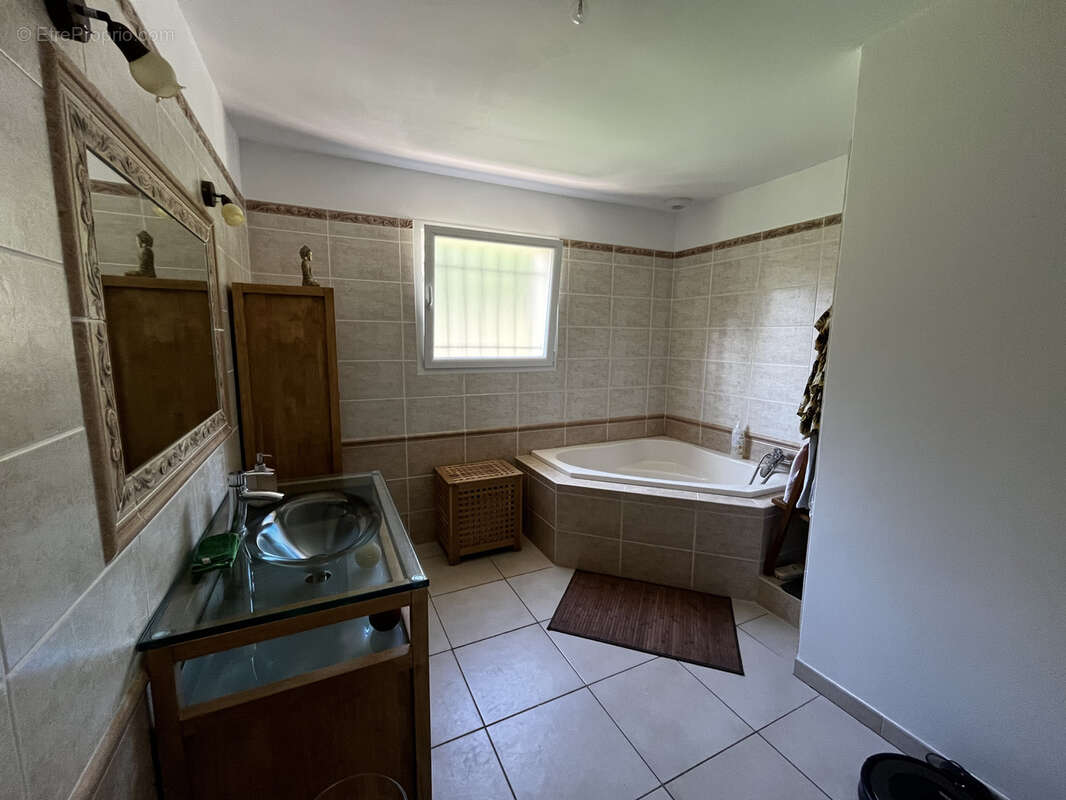 Maison à LE MARTINET