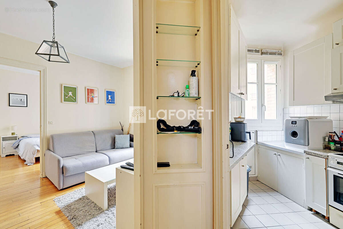 Appartement à PARIS-14E
