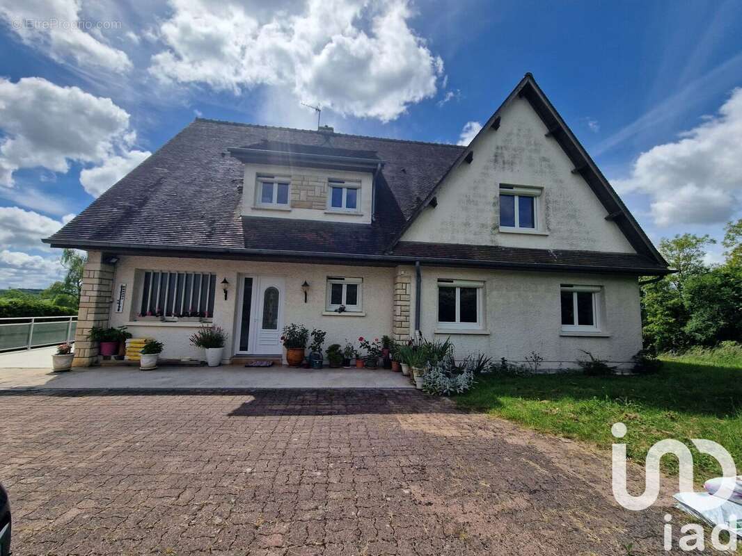 Maison 303 m² à Lezinnes  - photo 3