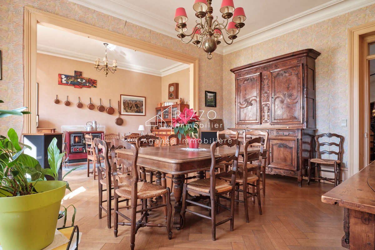À Vendre : Ensemble Immobilier de 10 Pièces   Cachet Rare & Volumes Exceptionnels - photo 8