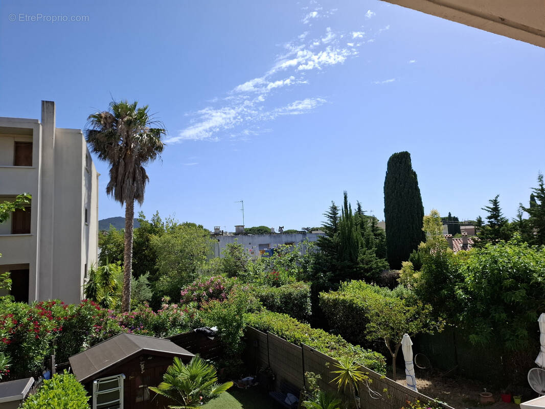 Appartement à SAINT-CYR-SUR-MER