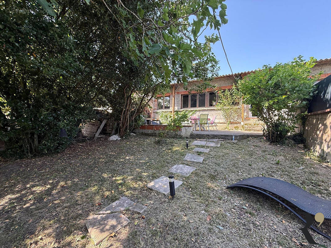 Maison à FLOURENS