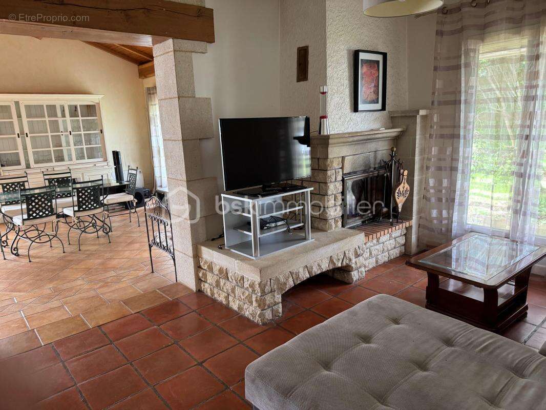 Maison à SAINT-QUENTIN-DE-BARON