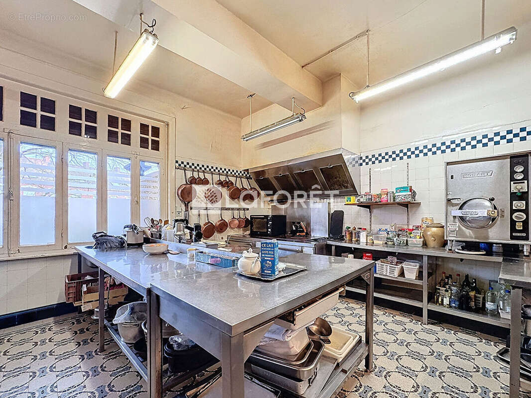 Maison à QUIEVRECHAIN