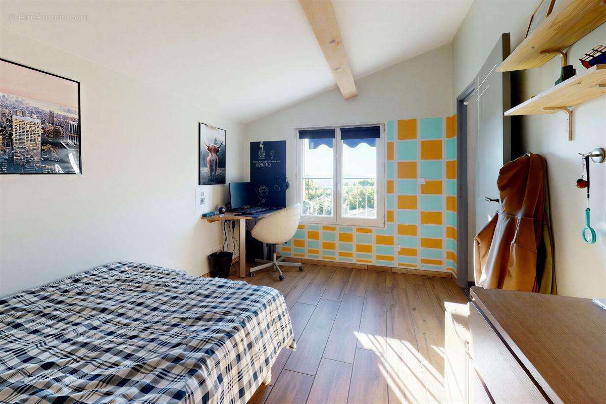 Maison à POURRIERES