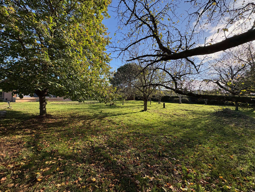 Maison à MONTAIGUT-SUR-SAVE