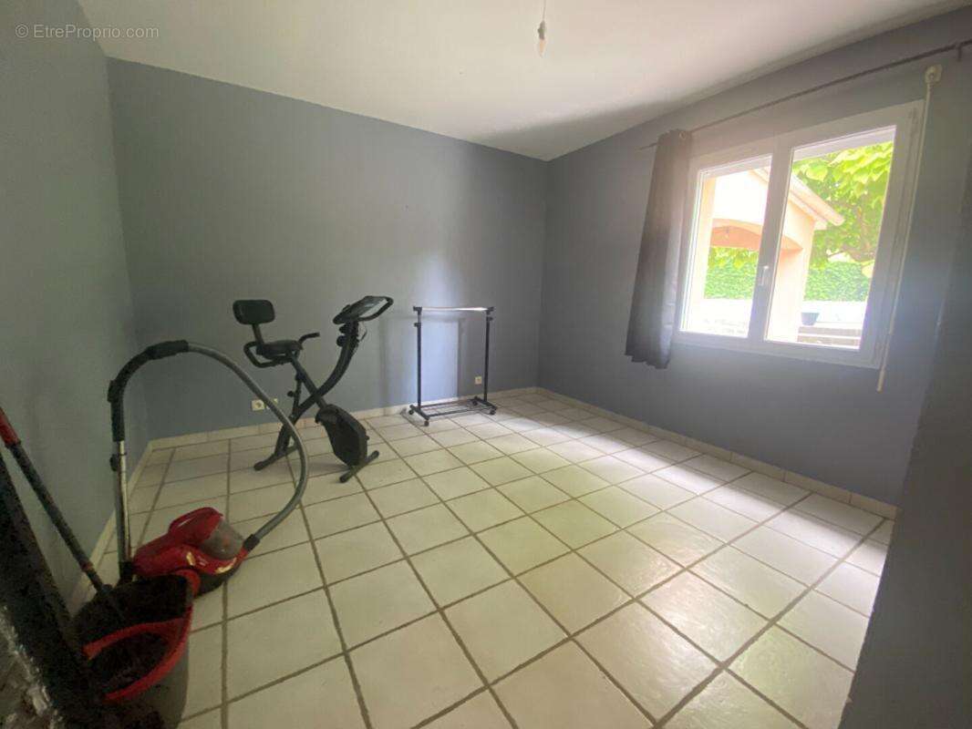 Maison à TERRASSON-LAVILLEDIEU