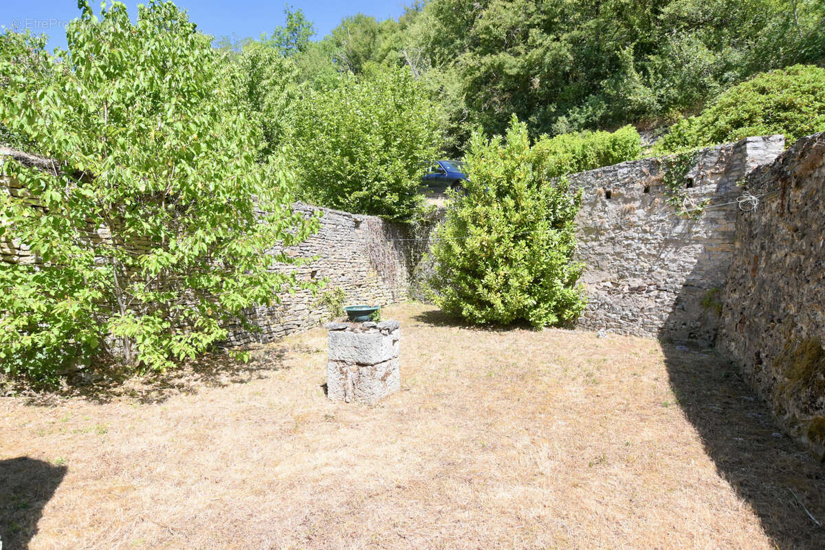 Corps de ferme près de Vézelay - photo 6