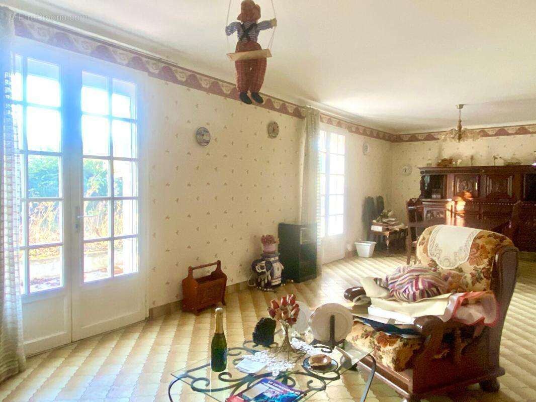 Maison à SAINTE-LUCE-SUR-LOIRE