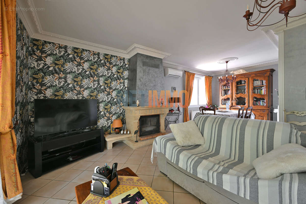 Maison à AIMARGUES