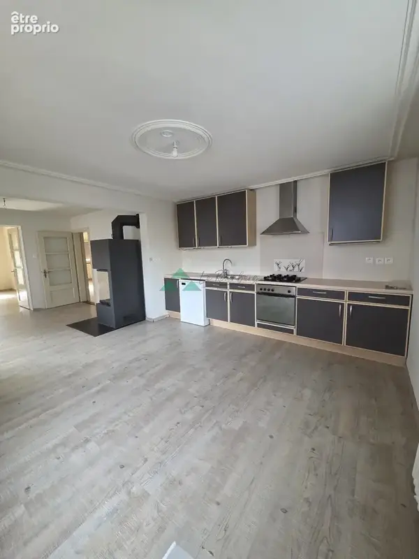 maison centre-village 135m2 avec dépendance - photo 5