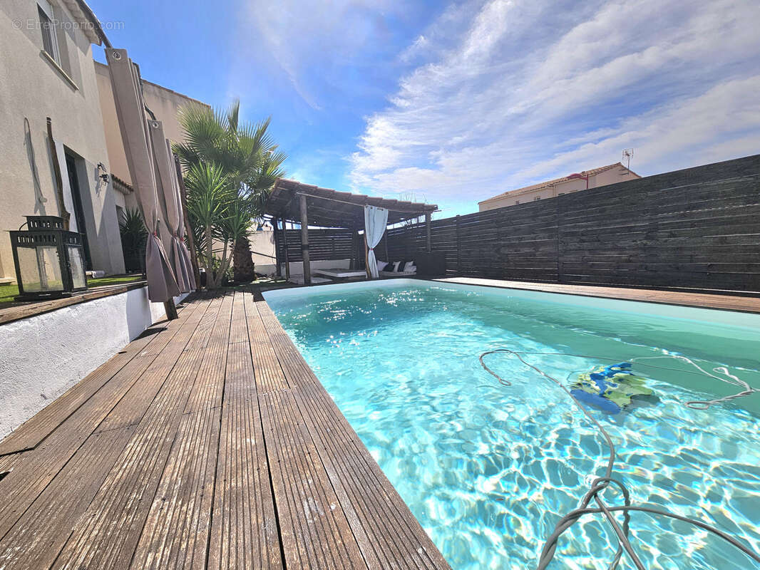 Maison à SAINT-THIBERY