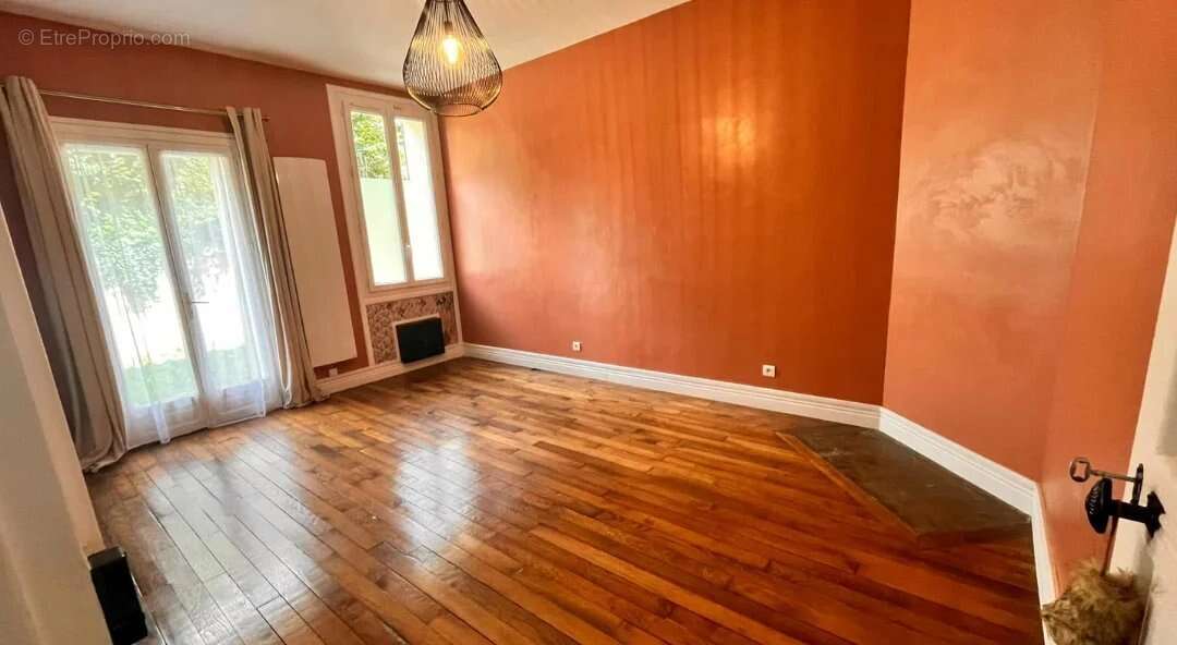 Appartement à HERICY