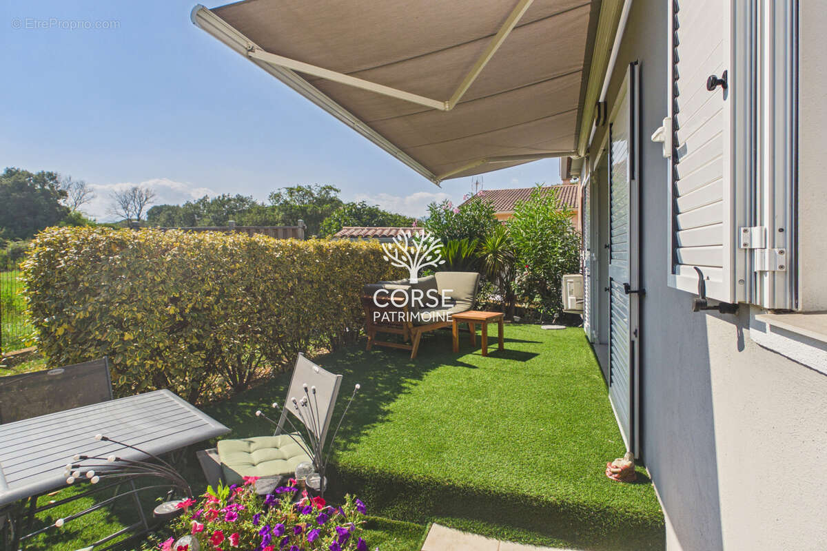 Maison de type T4 sur 493 m2 de terrain clos - photo 3