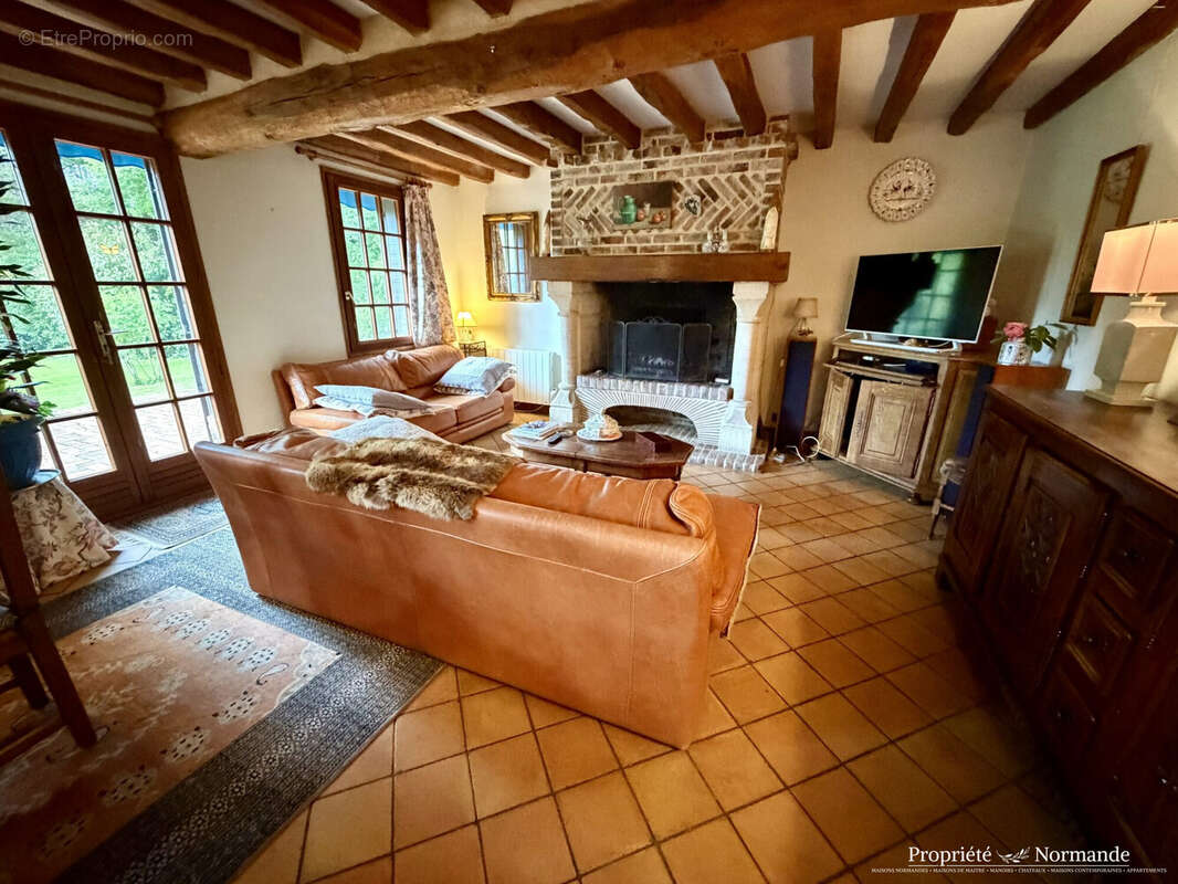 Maison à CORMEILLES
