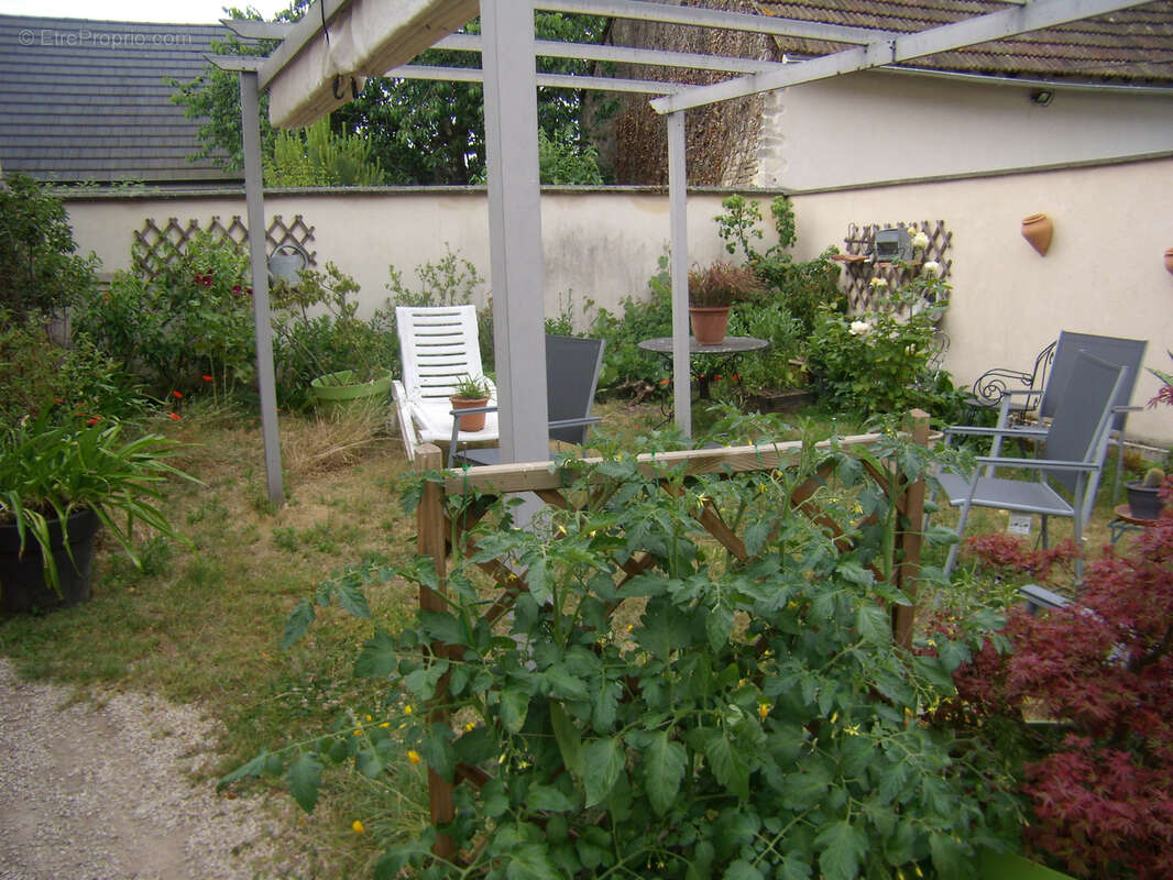 Maison à VARENNES-LE-GRAND