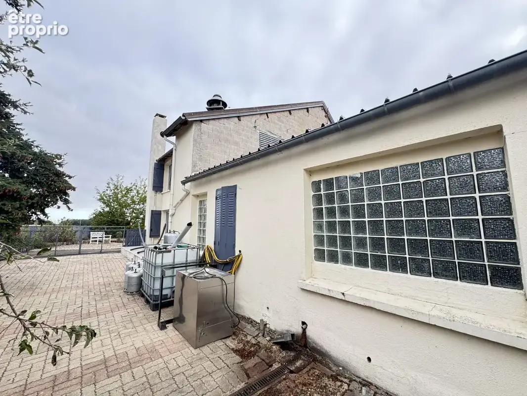 Commerce 280 m² à vendre à Saint-Desire (03370) - photo 4