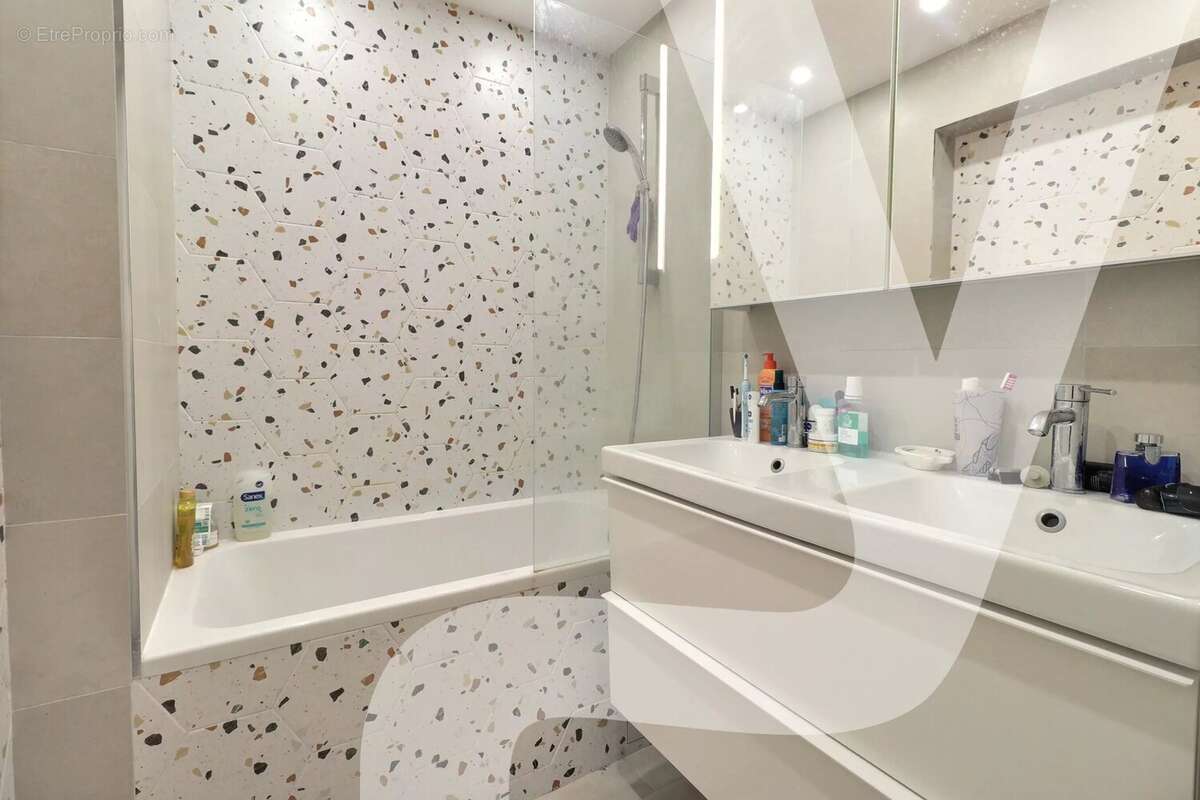 Appartement à PARIS-20E