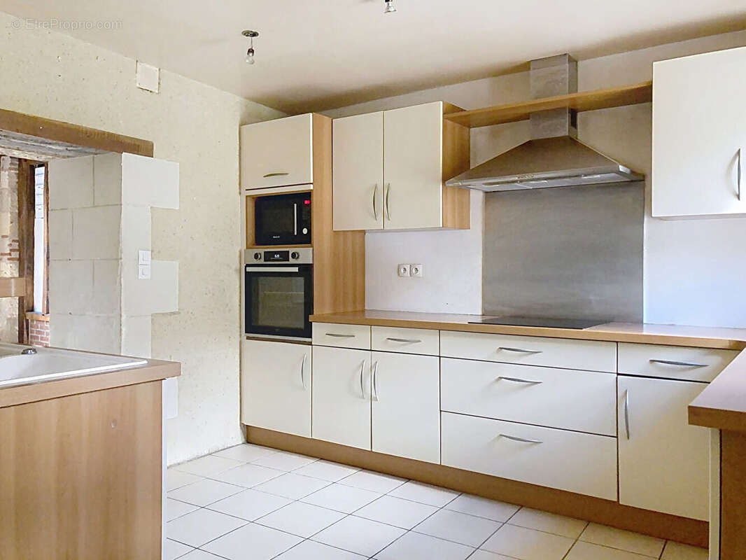 Maison à TOURNON-SAINT-MARTIN